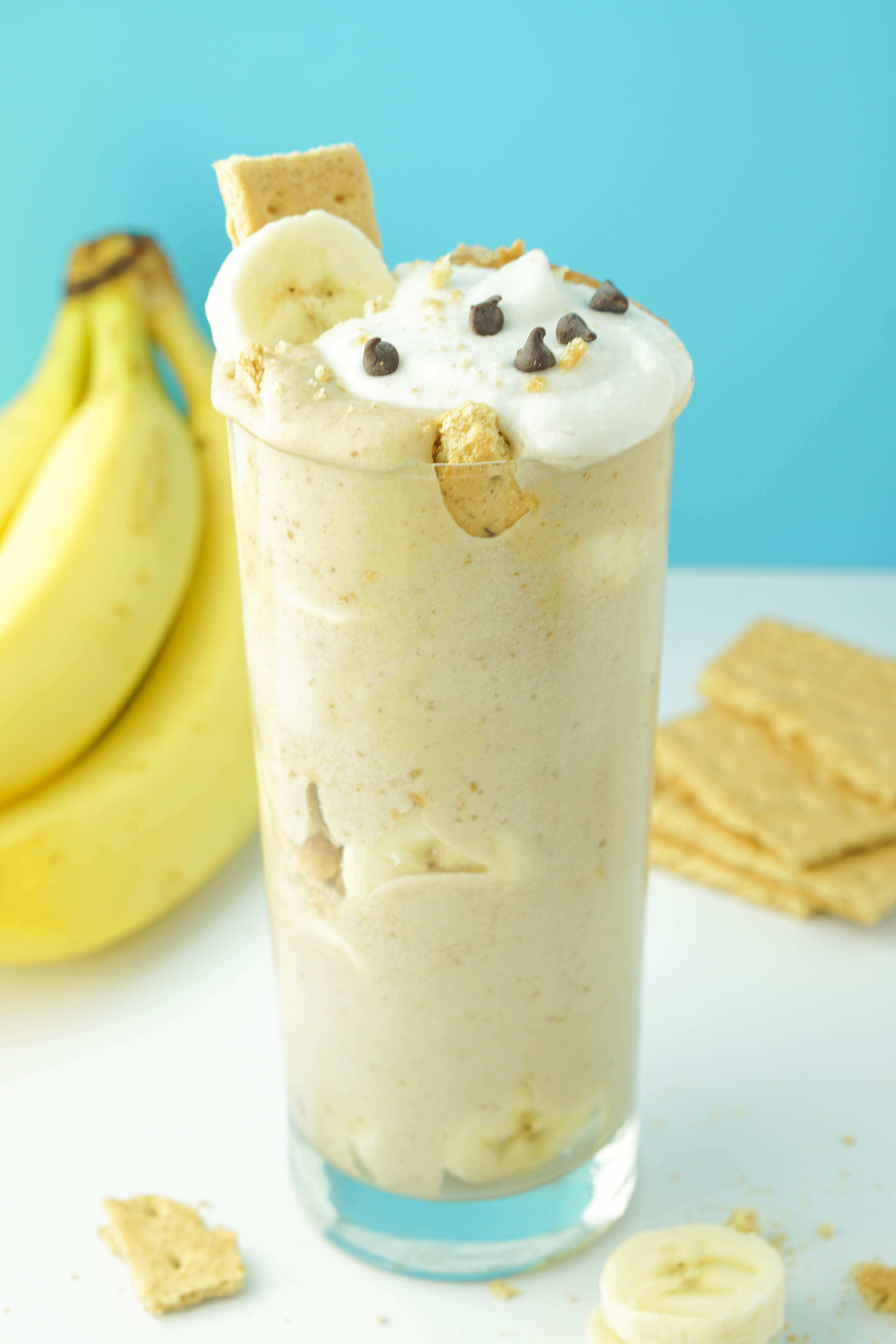 Банановое сливочное масло. Мороженое из банана. Замороженный банан. ПП мороженое из банана. Мороженое из банана, молока и фруктов.